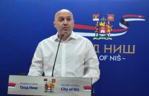 Mihajlović: Novac za srednjoškolce samo sa opštine Medijana – čista diskriminacija