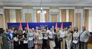 Niš prvi u Srbiji obučio lične pratioce za pružanje prve pomoći deci u hitnim situacijama