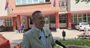 Završni ispit iz srpskog protekao bez problema. na raspolaganju oko 5.350 mesta u srednjim školama Predrag Nešović