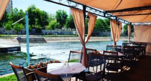 Restoran Gusar uz najlepši ambijent i ukus koji osvaja Restoran Gusar bašta