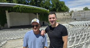 Tropiko i Amadeus bend na poslednjoj probi. Najavljuju dobru zabavu od tri sata i više od 40 pesama Sale Tropico i Džaja Amadeus