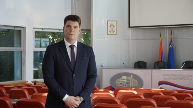 Дарко Николић