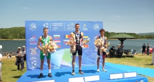 Vlasina ponovo na svetskoj triatlonskoj mapi: 11. Vlasinski triatlon okupio oko 3.000 ljudi 11. Vlasinski triatlon
