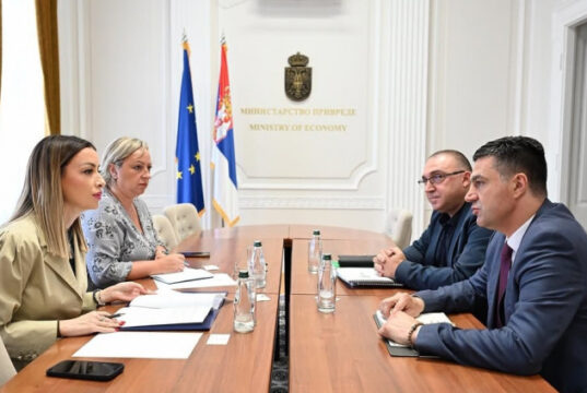 Ministarka Mesarović sa privrednicima iz Niša i Sokobanje o razvoju poslovanja i novim investicijama Adrijana Mesarović i Dragoslav Pavlović