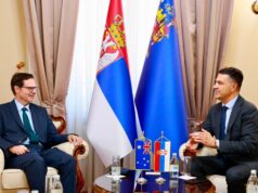 Ambasador Australije u Nišu razgovarao sa gradonačelnikom, opozicijom i predstavnicima medija Ambasador Australije i gradonačelnik Niša