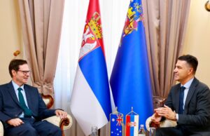 Ambasador Australije u Nišu razgovarao sa gradonačelnikom, opozicijom i predstavnicima medija Ambasador Australije i gradonačelnik Niša