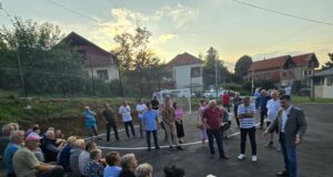 U Vukmanovu obnovljen sportski teren, najavljen i priključak sela na gradski vodovod
