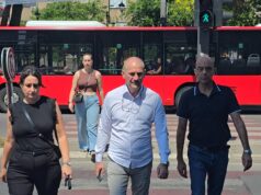 Roditelji ubijenog Andreja ogorčeni zbog odluke suda. Mića Simić tvrdi da je maloletni ubica napao lekare u „Lazi Lazarević”