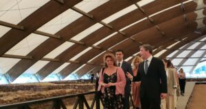 U Nišu potpisani ugovori za 16 projekata Arheološkog instituta vrednih više od 31,2 miliona dinara Poseta arheološkom nalazištu Medijana u Nišu