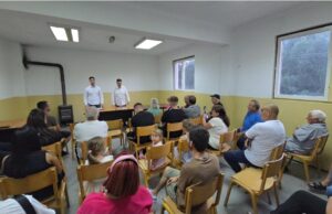 Gradonačelnik Pavlović obišao Paligrace: Meštani traže uklanjanje divlje deponije, igralište i priključak crkve na struju