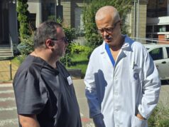 Vaskularni hirurg dr Nenad Ilić pridružio se timu za preventivne preglede po selima doc. dr Milan Lazarević i dr Nenad Ilić