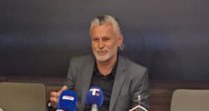 DŽEK DIMIĆ U NIŠU: „Ne možete pobeći od svojih korena – moj narod, moj jezik i moja kultura uvek me vraćaju“