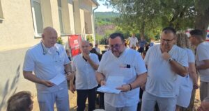 PREVENTIVNI PREGLEDI STIGLI DO RUJNIKA: Meštani zadovoljni, neki godinama nisu išli kod kardiologa Preventivni peregledi Rujnik