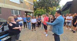 DECENIJAMA NIKO NIŠTA NIJE URADIO: Pavlović najavio uređenje zapuštenih međublokovskih prostora u Nišu