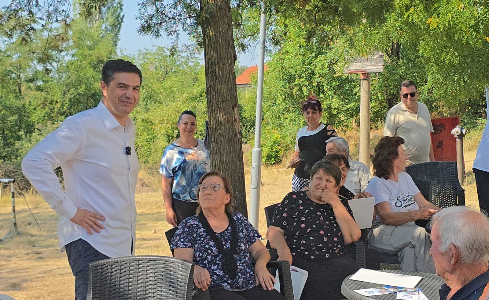 Dragoslav Pavlović i meštani Rujnika