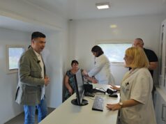 LEKOVI STIŽU DO NIŠKIH SELA: Mobilna apoteka počela obilazak, meštani zadovoljni Mobilna apoteka