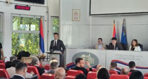 Sednica Skupštine grada Niša počela minutom ćutanja za Ratka Mladića, opozicija negoduje zbog tački dodatih „preko noći” Dragoslav Pavlović