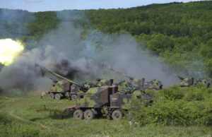 Mobilna vatrena moć na bojištu Foto arhiva Mešovite artiljerijske brigade i foto-reporteri MCO