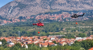 MUP: Požar na Suvoj planini i dalje aktivan, vatrena stihija proširila se ka Gadžinom Hanu, Niškoj Banji i Beloj Palanci Gašenje požara Suve Planine