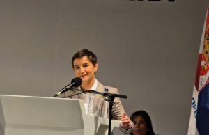 BRNABIĆ SA GLAVNOG ODBORA SNS U NIŠU: „MORAMO DA ODBRANIMO I SAČUVAMO SRBIJU“