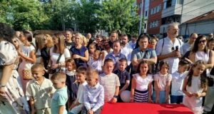 PRVO ŠKOLSKO ZVONO ZA 2.414 NIŠKIH PRVAKA: Počela nova školska godina