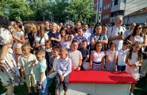 PRVO ŠKOLSKO ZVONO ZA 2.414 NIŠKIH PRVAKA: Počela nova školska godina