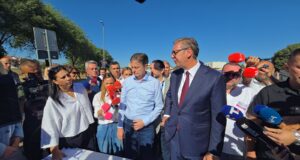 VUČIĆ U NIŠU: „HOĆU DA SE MAJKE NA NAJLEPŠI NAČIN SEĆAJU BORAVKA U BOLNICI“ – stiže novo porodilište i plan za jug Srbije
