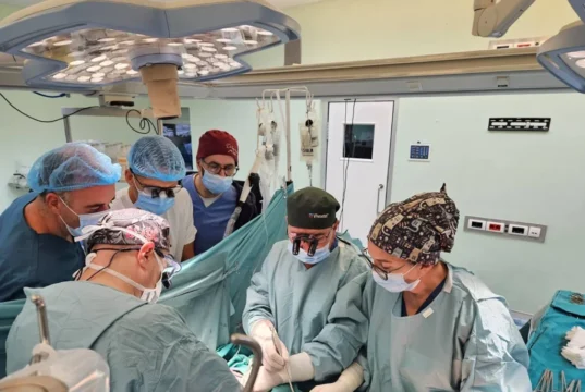 ISTORIJSKI USPEH NIŠKIH KARDIOHIRURGA: Prvi put ugrađena biološka aortna valvula u UKC Niš