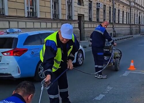 Ulice kod Tvrđavske pijace prelaze u crvenu zonu, Rovče rezervisano za zakupce Obeležavanje parking mesta