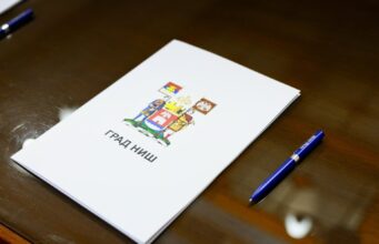 Spomenici Tesli i Pupinu krasiće prostor ispred NTP-a Potpisivanje ugovora
