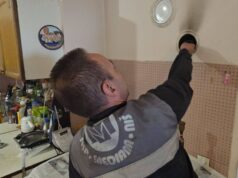 Dimničari pred grejnu sezonu: Vlažna drva stvaraju smolu i začepljenja, pelet lepo sagoreva Dimničari pred grejnu sezonu