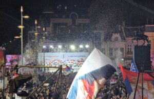 Vučić sa skupa u Nišu: Besplatni prenatalni testovi, milijarde za zdravstvo i promene među lokalnim funkcionerima
