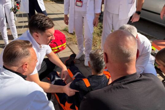 Pregledi danas u naselju Bubanj: lekari imali hitnu intervenciju nakon što je radniku Mediane pozlilo u blizini