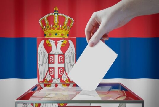 IZBORI 2026: U Nišu otvorena sva biračka mesta. Gužve i redovi za glasanje od 7 sati