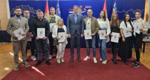 Niš izdvojio 8 miliona dinara za projekte mladih: Podržano 14 inicijativa iz različitih oblasti Niš izdvojio 8 miliona dinara za projekte mladih