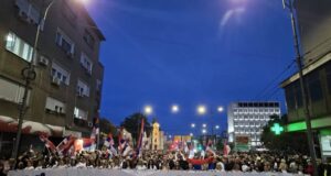Održan skup SNS-a u Nišu, naprednjaci prošetali centrom grada Ujedinjena Srbija Niš
