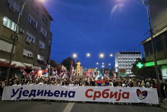 Održan skup SNS-a u Nišu, naprednjaci prošetali centrom grada Ujedinjena Srbija Niš